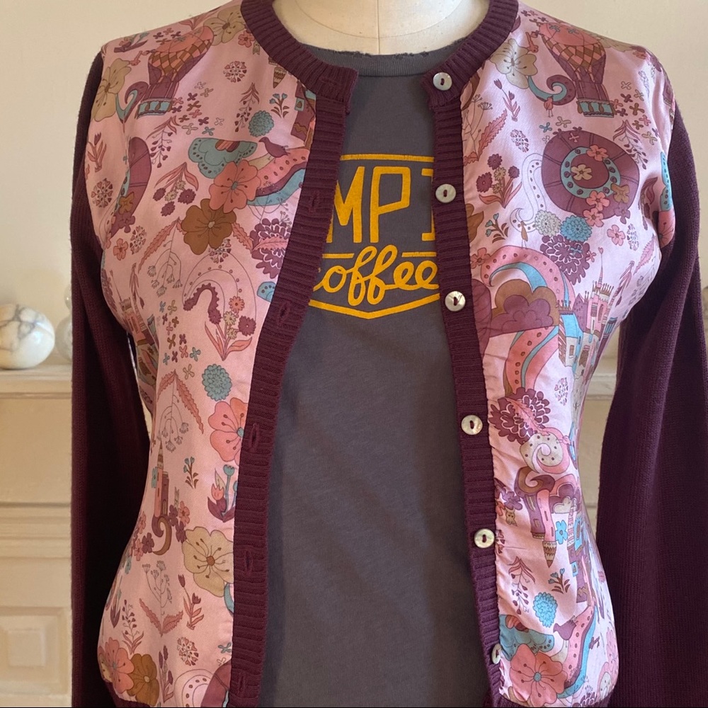 Cardigan with silk novelty print front